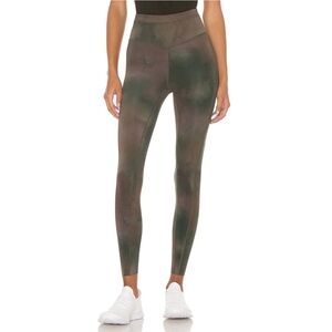 NWOT Free People X FP Movement Beat The Heat Reversible Legging in Black Size M